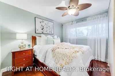 116 Wellington Avenue W, Oshawa, ON L1H 3X9
