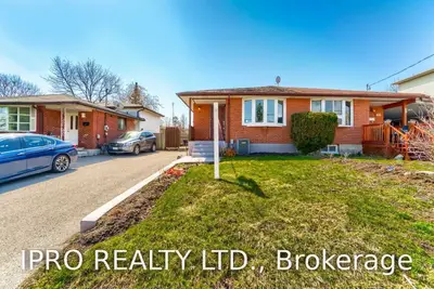 48 Waverly Street S, Oshawa, ON L1J 5T7