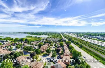 1215 Bayly Street #302, Pickering, ON L1W 1L7