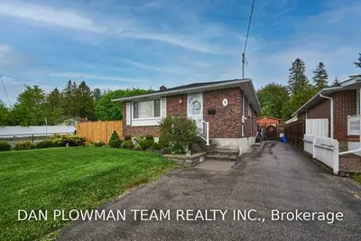 9 Keewatin Street S, Oshawa, On L1h 6y9