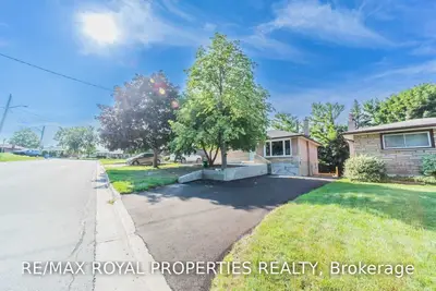 693 Tennyson Avenue, Oshawa, ON L1H 3K5