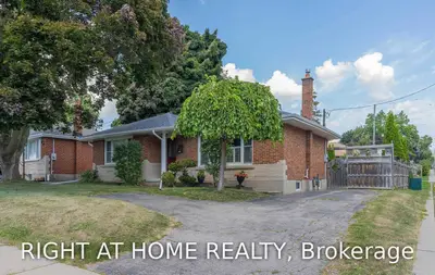808 Eastglen Drive, Oshawa, ON L1G 1H2
