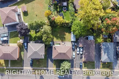 639 Cartier Avenue, Oshawa, ON L1J 2E1