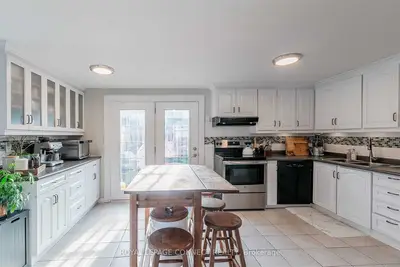 766 Edna Court, Oshawa, ON L1H 7X8
