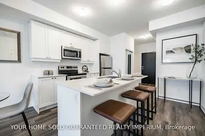 50 Lakebreeze Drive 105, Clarington, On L1b 09v