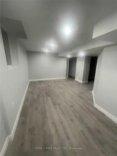 114 Ice Palace Circuit, Oshawa, ON L1L 0K5