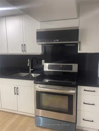 1001 Lytton Basement Court Studio, Pickering, ON L1W 3Z2