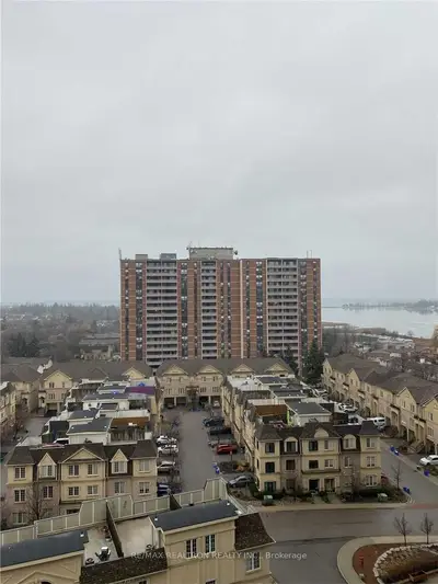 1235 Bayly Street 1115, Pickering, On L1w 1l7