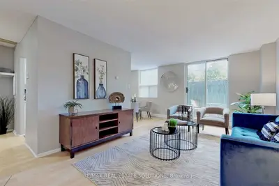 1071 Woodbine Avenue 109, Toronto E03, ON M4C 4C2