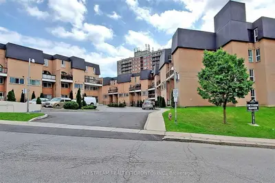 100 Mornelle Court 2066, Toronto E09, ON M1E 4X2