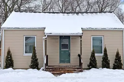 Detached in Oshawa
