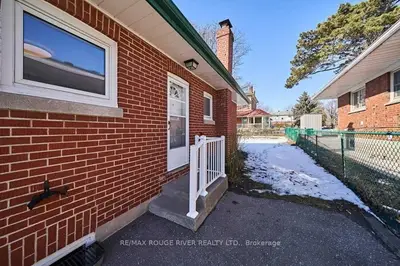 302 James Street, Whitby, ON L1N 1G5
