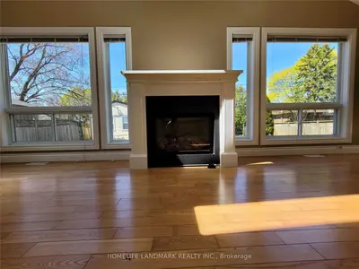 582 Fernhill Boulevard, Oshawa, ON L1J 5J8