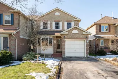 776 HONEY TREE Court, Whitby, ON L1N 7W4