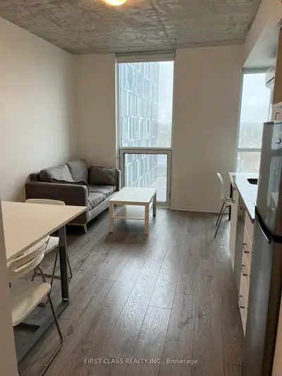 1900 Simcoe Street N 503, Oshawa, On L1g 4y3