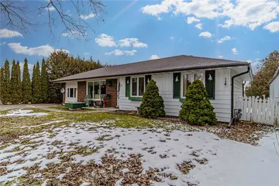 11 Newtonville Mill Street, Clarington, On L0a 1j0