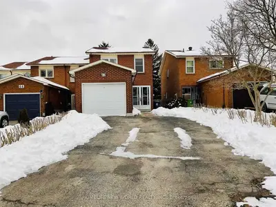 62 Lady Churchill Court, Toronto E07, ON M1V 2J6