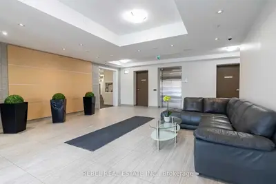 80 Aspen Springs Drive 204, Clarington, ON L1C 4Y2