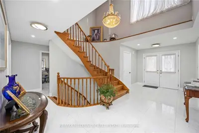 358 Rouge Hill Court, Pickering, ON L1V 6L5