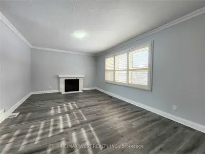 455 Finucane Street Main, Oshawa, ON L1J 5L1