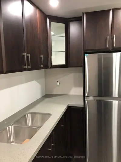 2 TREFOIL Court BSMT #2, Toronto E11, ON M1X 1X7