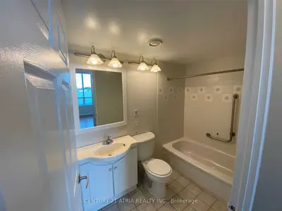 2800 Warden Avenue 102, Toronto E05, On M1w 3z6