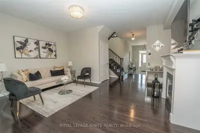 4 Powlesland Street, Ajax, ON L1T 0L8