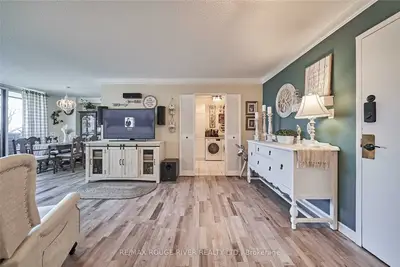 1210 Radom Street 304, Pickering, ON L1W 2Z3