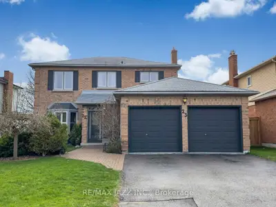 23 Kenyon Court, Whitby, ON L1N 8T3