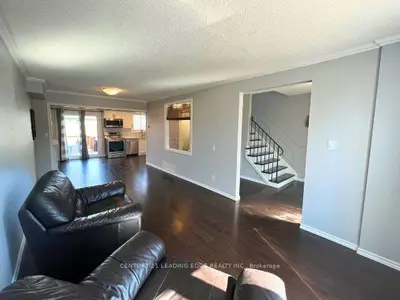 544 Lakeview Avenue, Oshawa, ON L1J 1B1
