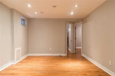 22 Tresher Court Lower, Ajax, ON L1T 2N2
