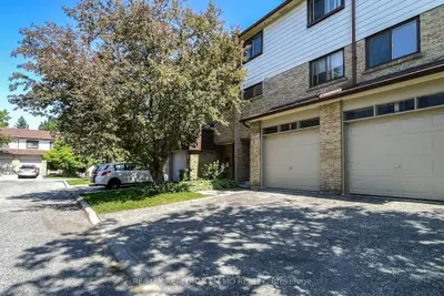 15 Huntingwood Drive 16, Toronto E05, On M1w 2l7