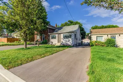 67 Grenfell Street, Oshawa, ON L1J 4W1