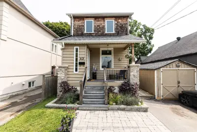 43 Eastwood Avenue, Toronto E06, ON M1N 3G9