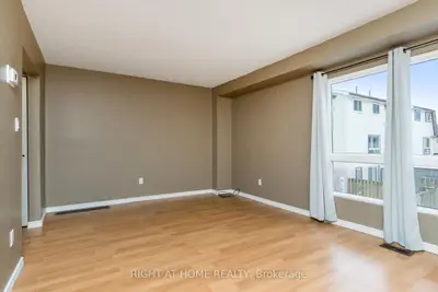 1400 Mary Street N 42, Oshawa, On L1g 7b6