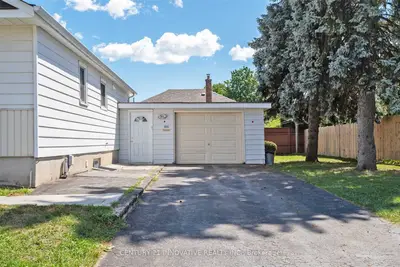 613 Mary Street E, Whitby, On L1n 2r2