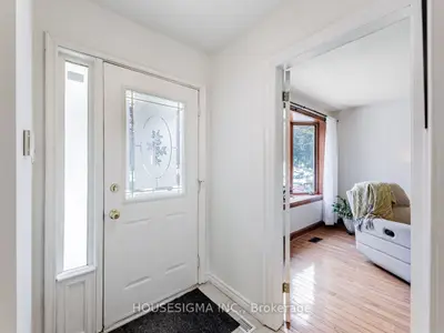 284 Limerick Street, Oshawa, ON L1J 6K9