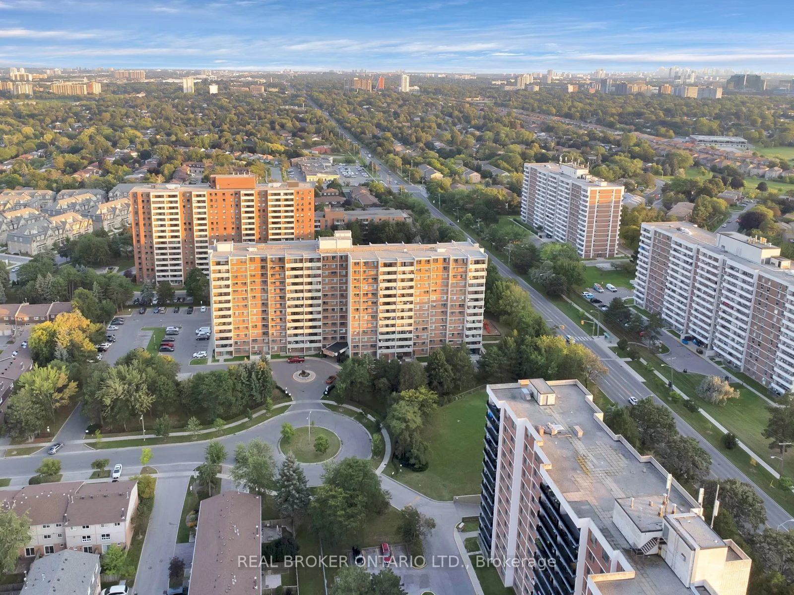 10 Stonehill Court 1209, Toronto E05, ON M1W 2X8