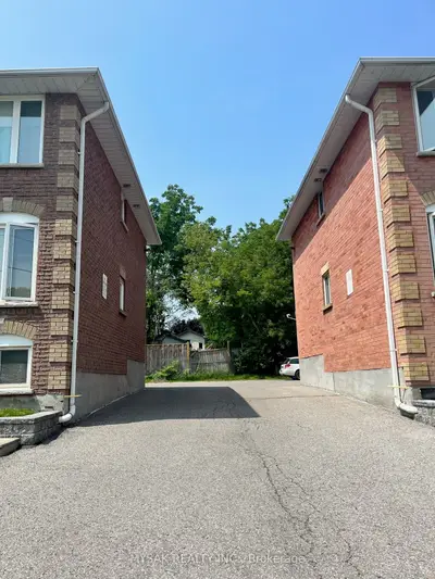 176-180 Nassau Street, Oshawa, ON L1J 4A5