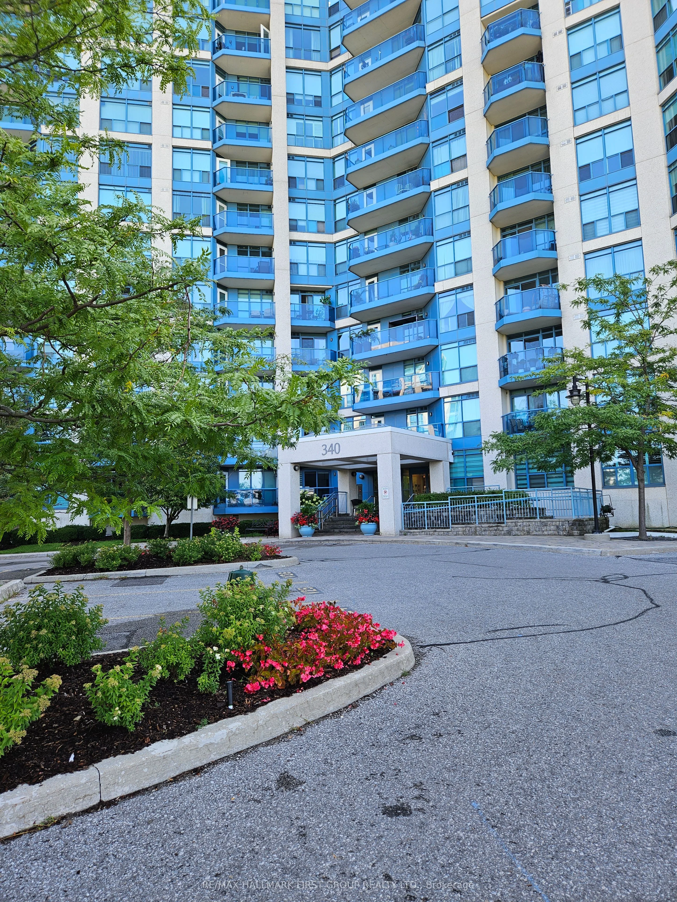 340 Watson Street W 106, Whitby, ON L1N 9G1