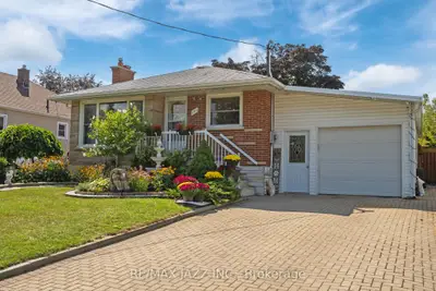 390 Gibbons Street, Oshawa, ON L1J 4Z2