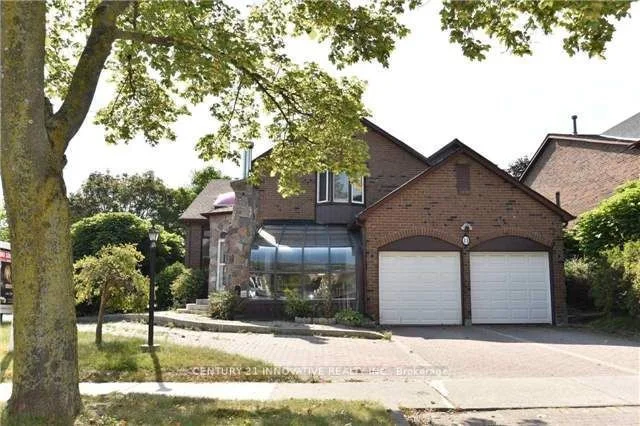 13 Ravenscroft Road Upper, Ajax, On L1t 1v7