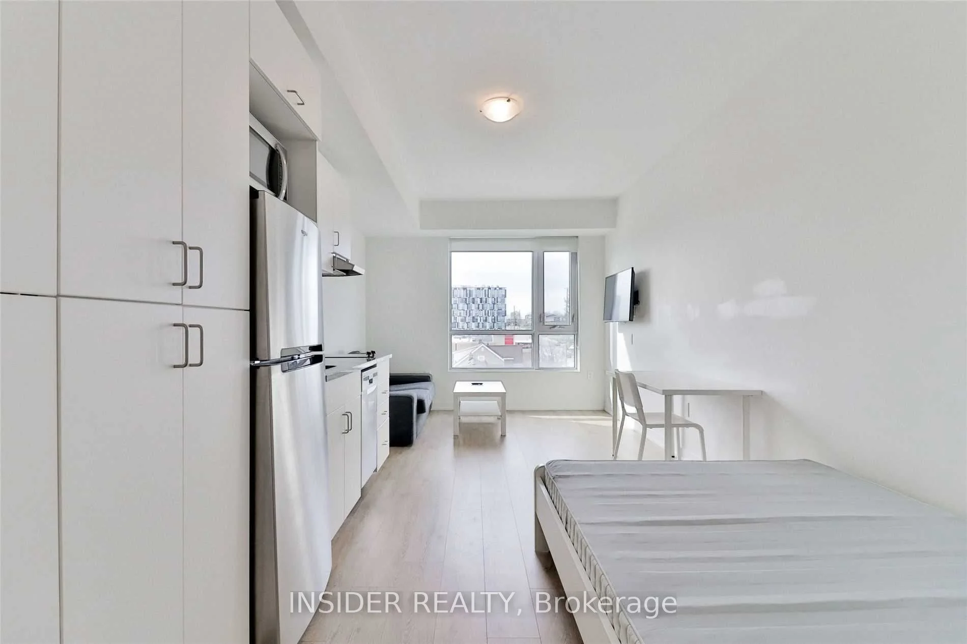 1800 Simcoe Street N 311, Oshawa, ON L1G 0C2