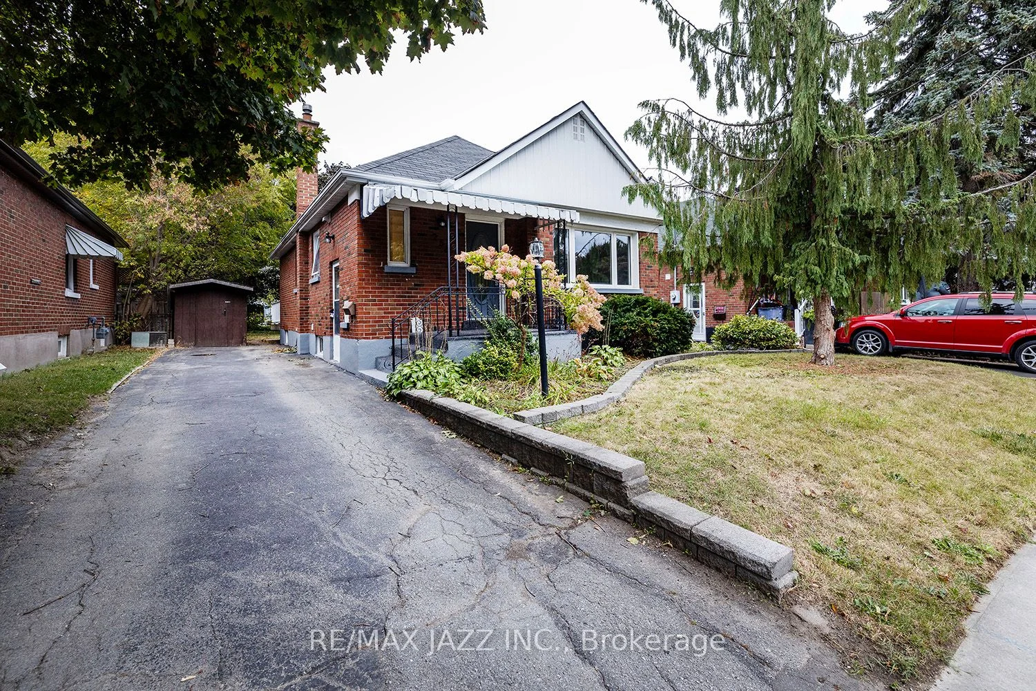 253 Cadillac Avenue S, Oshawa, ON L1H 5Z7