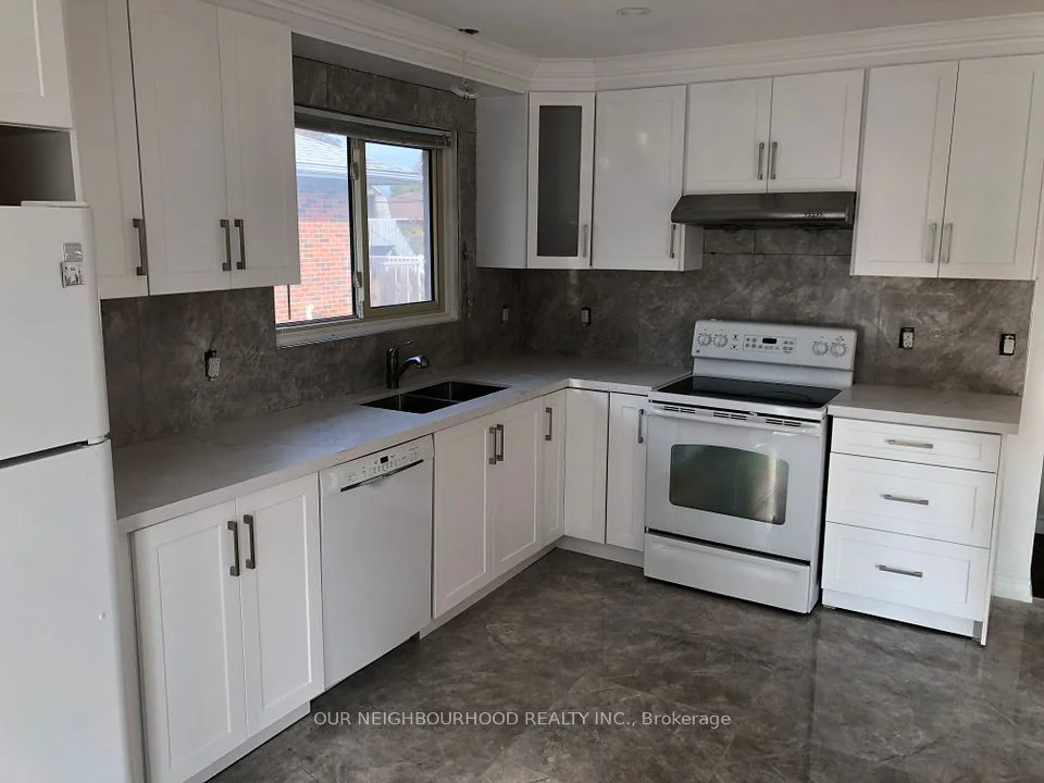437 Fernhill Boulevard, Oshawa, ON L1J 5J6