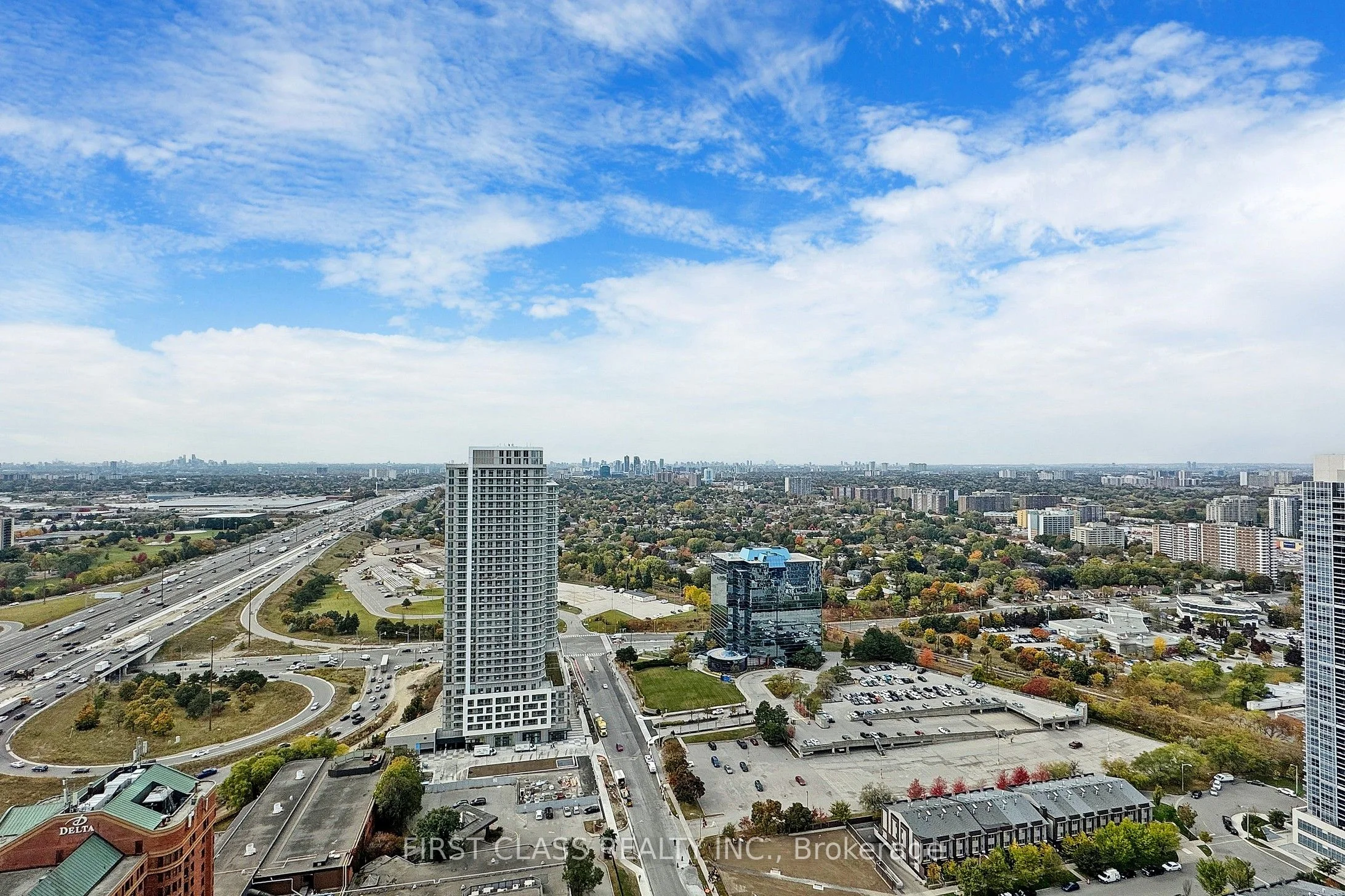 135 Village Green Square 3921, Toronto E07, ON M1S 0G4