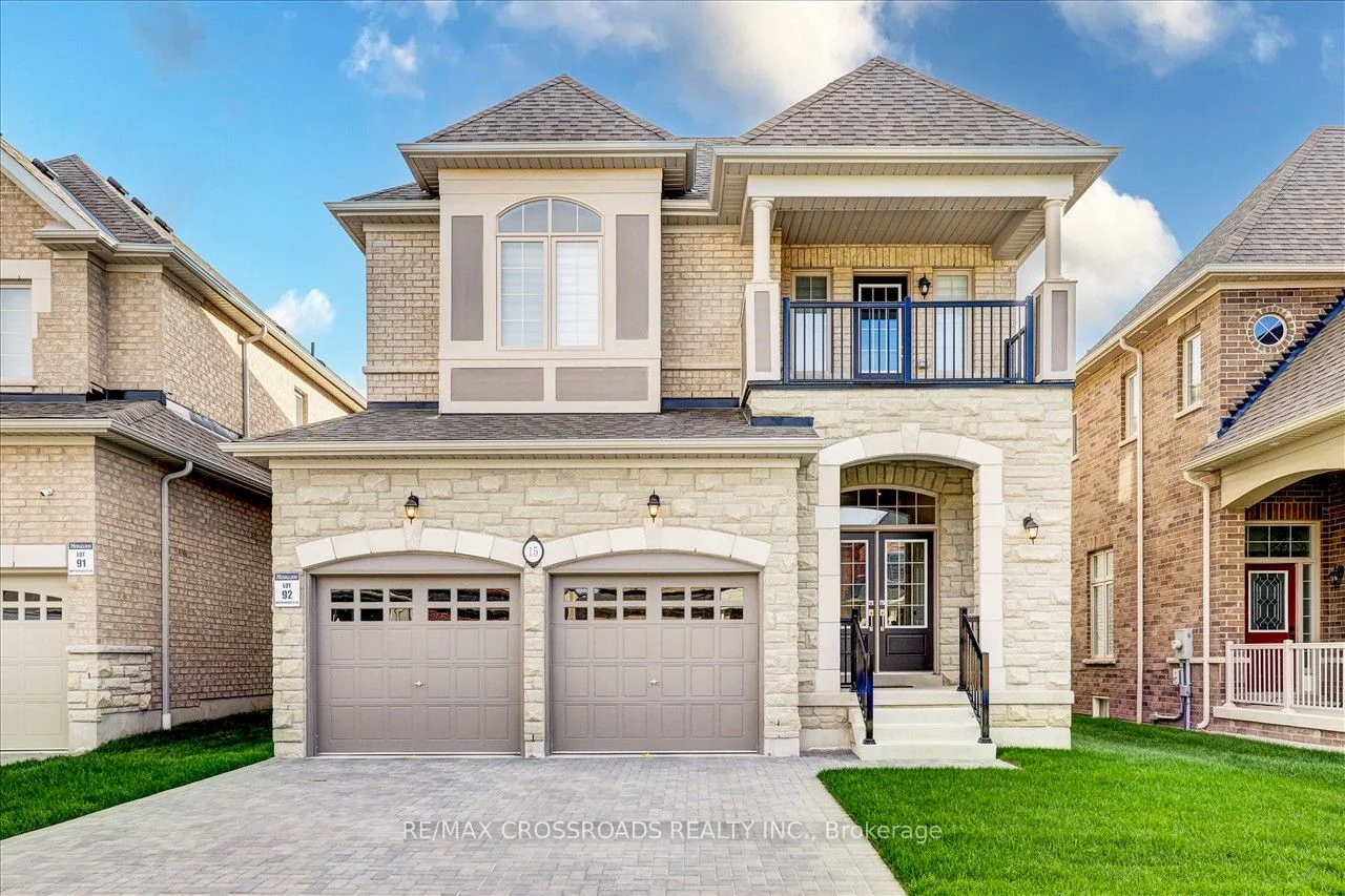 15 Northern Breeze Crescent, Whitby, ON L1R 0P4