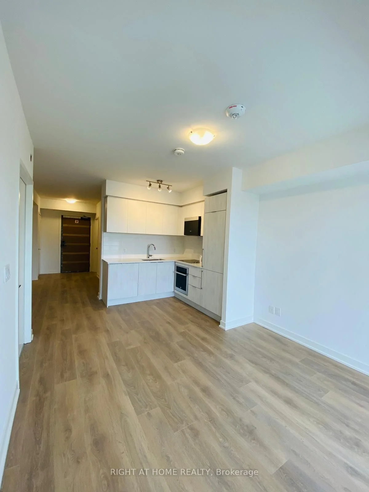 2033 Kennedy Rd Road 316, Toronto E07, On M1t 0b9
