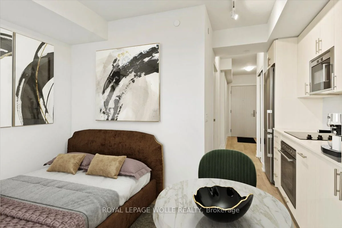 2550 Simcoe Street N 403, Oshawa, ON L1L 0R5