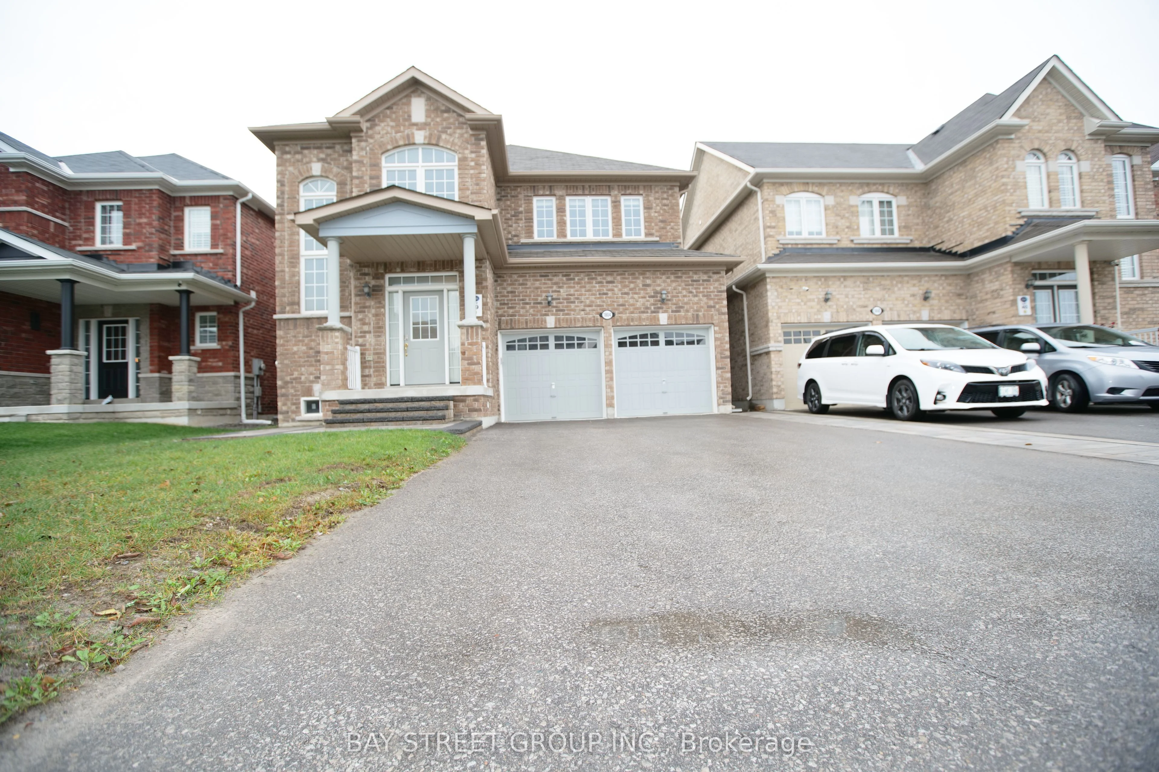 1804 Jack Glenn Street W, Oshawa, ON L1K 0W3